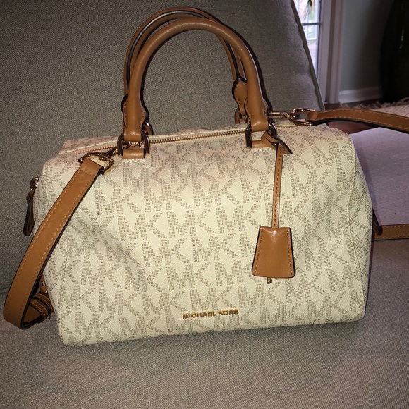 Michael Kors Handbags - Michael Kors Kirby satchel